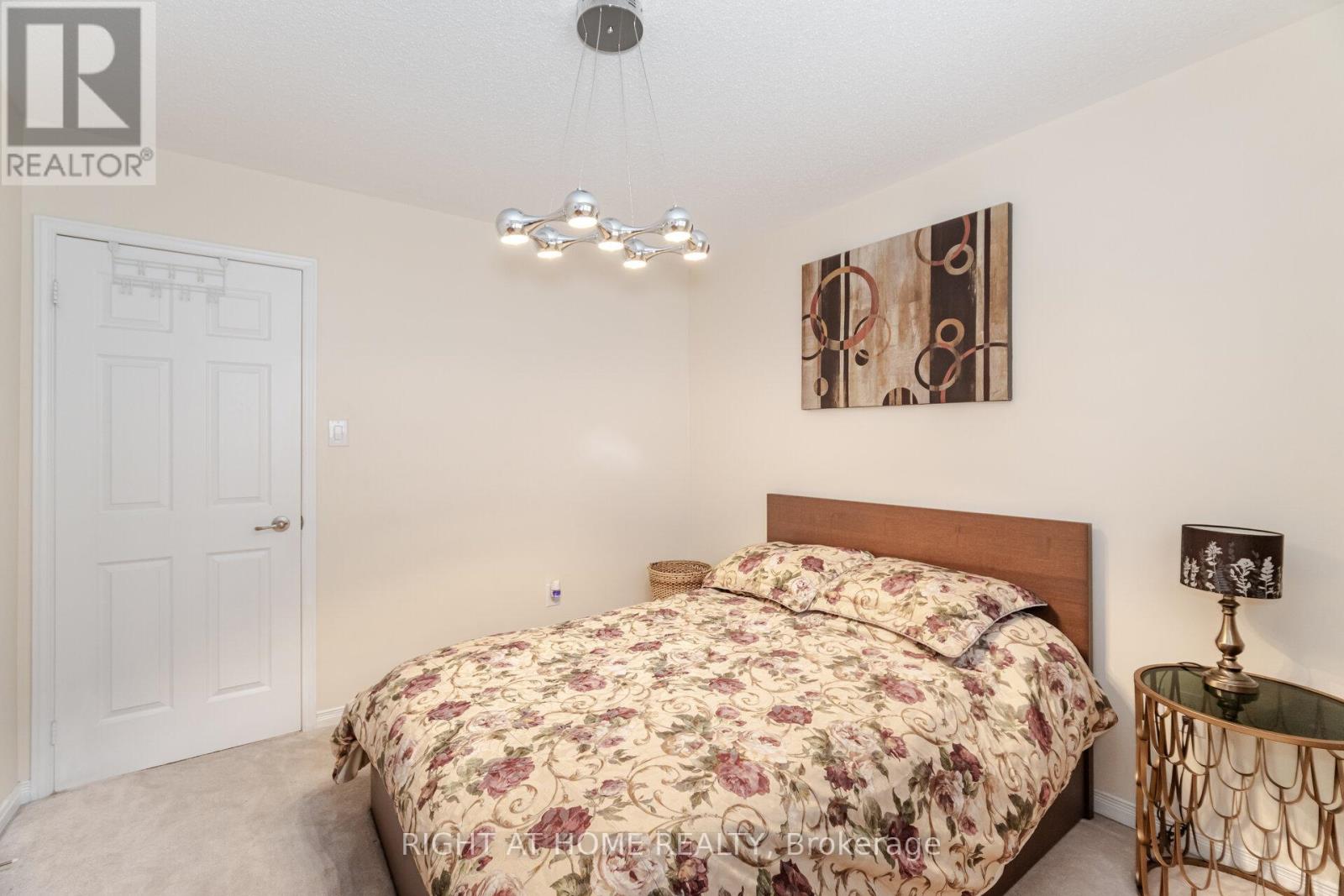 14 Duffel Crescent, Halton Hills (Georgetown), Ontario  L7G 0H7 - Photo 29 - W12921748