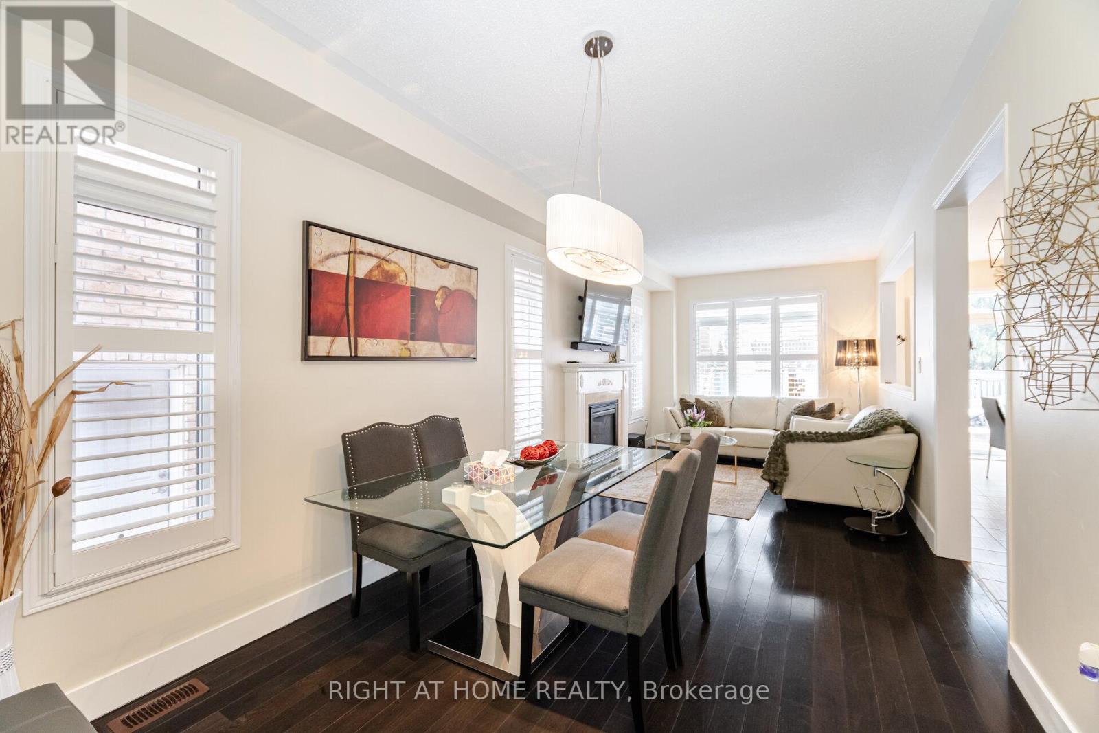 14 Duffel Crescent, Halton Hills (Georgetown), Ontario  L7G 0H7 - Photo 5 - W12921748