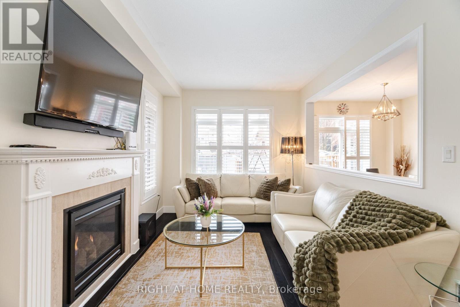 14 Duffel Crescent, Halton Hills (Georgetown), Ontario  L7G 0H7 - Photo 8 - W12921748