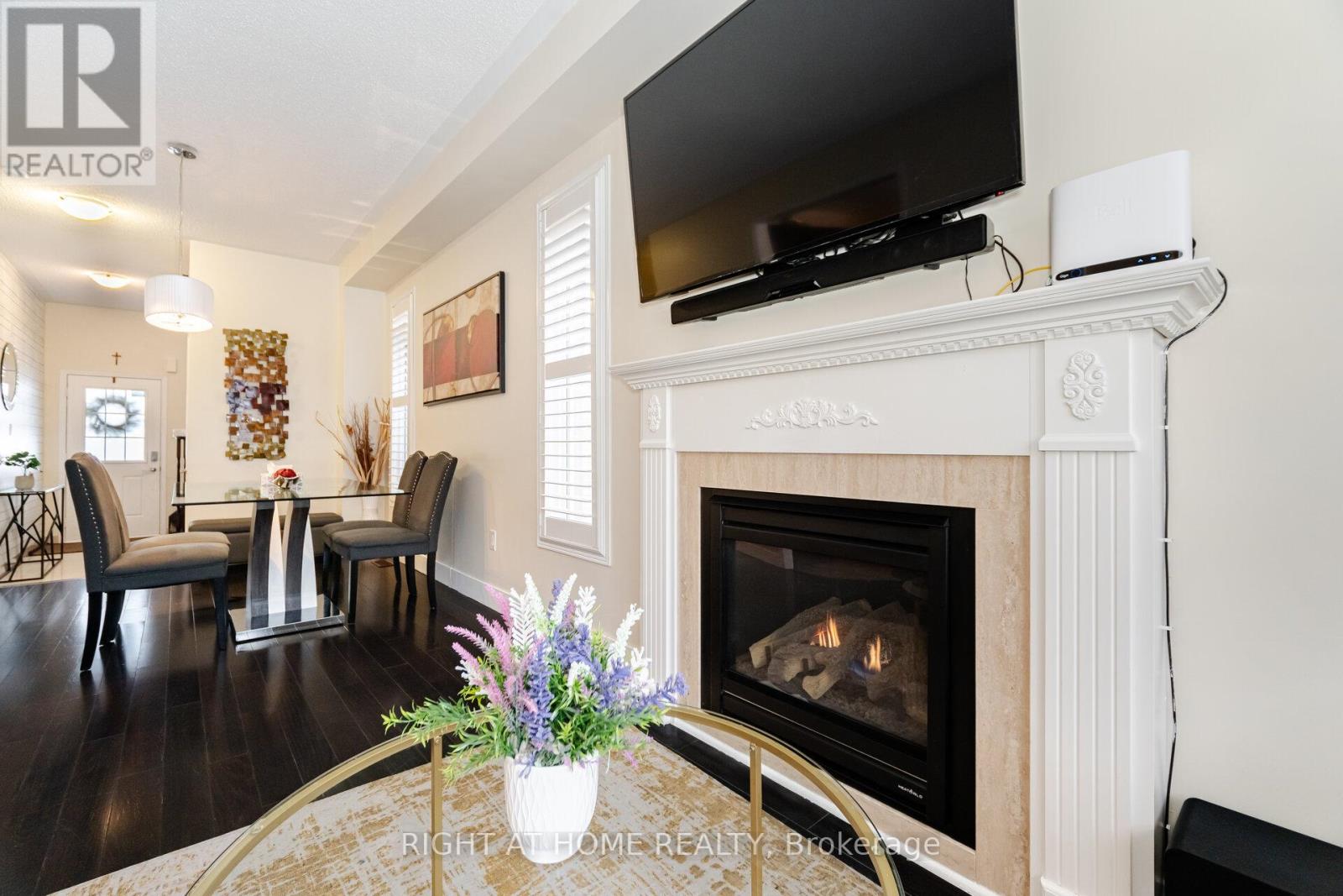 14 Duffel Crescent, Halton Hills (Georgetown), Ontario  L7G 0H7 - Photo 9 - W12921748