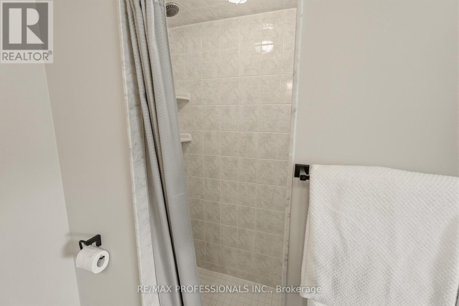 34 Harding Street, Halton Hills (Georgetown), Ontario  L7G 6B2 - Photo 26 - W12922368