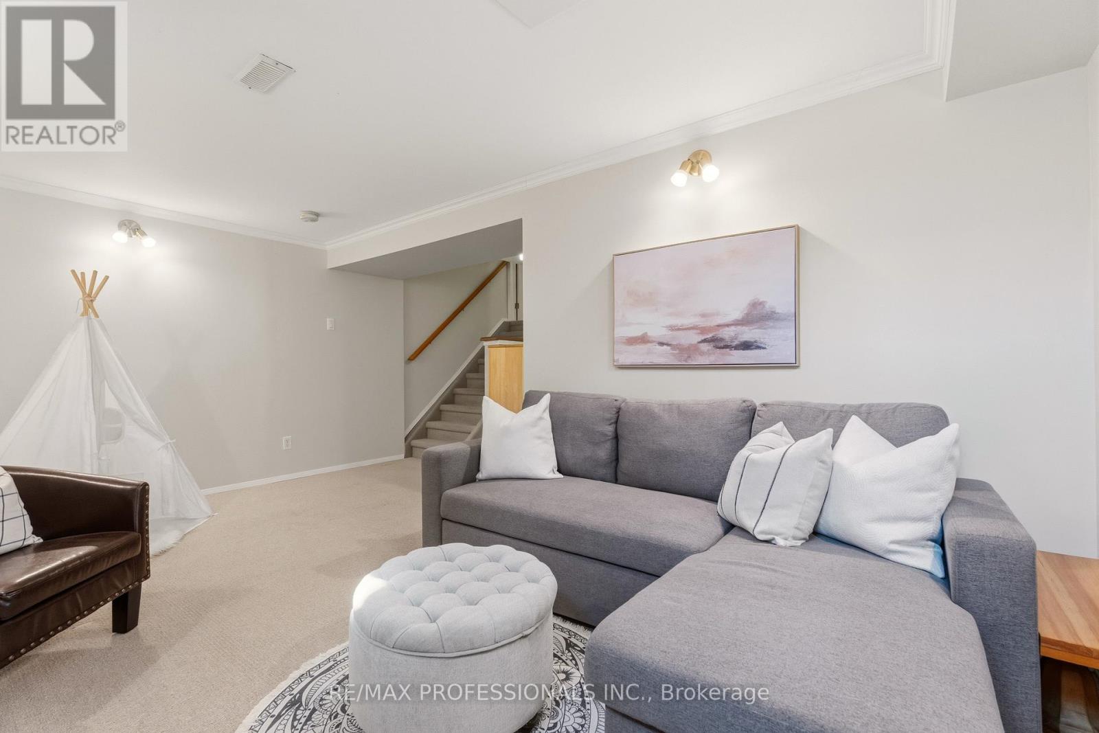 34 Harding Street, Halton Hills (Georgetown), Ontario  L7G 6B2 - Photo 34 - W12922368