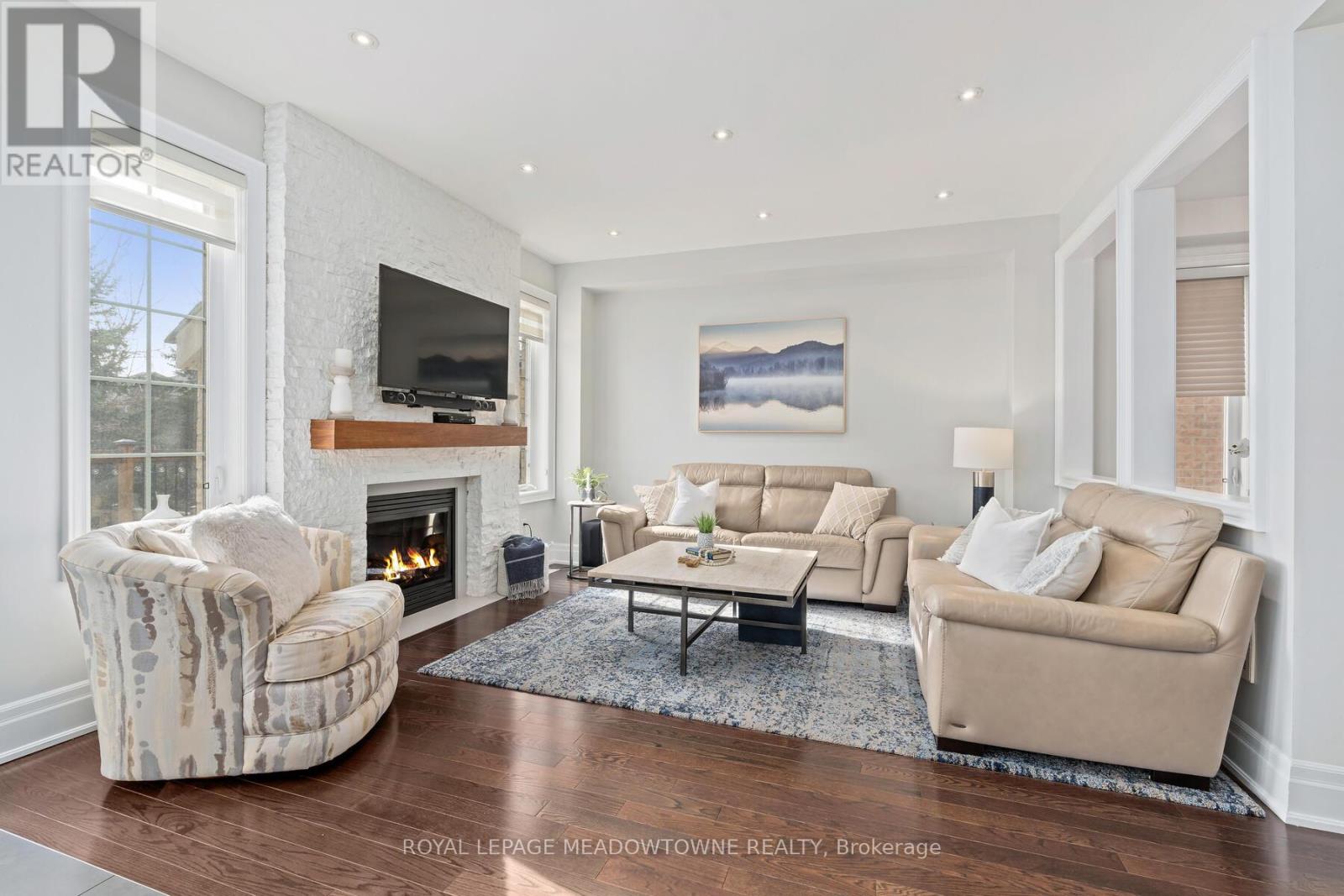 10 Silver Pond Drive, Halton Hills (Georgetown), Ontario  L7G 6L9 - Photo 13 - W12922512