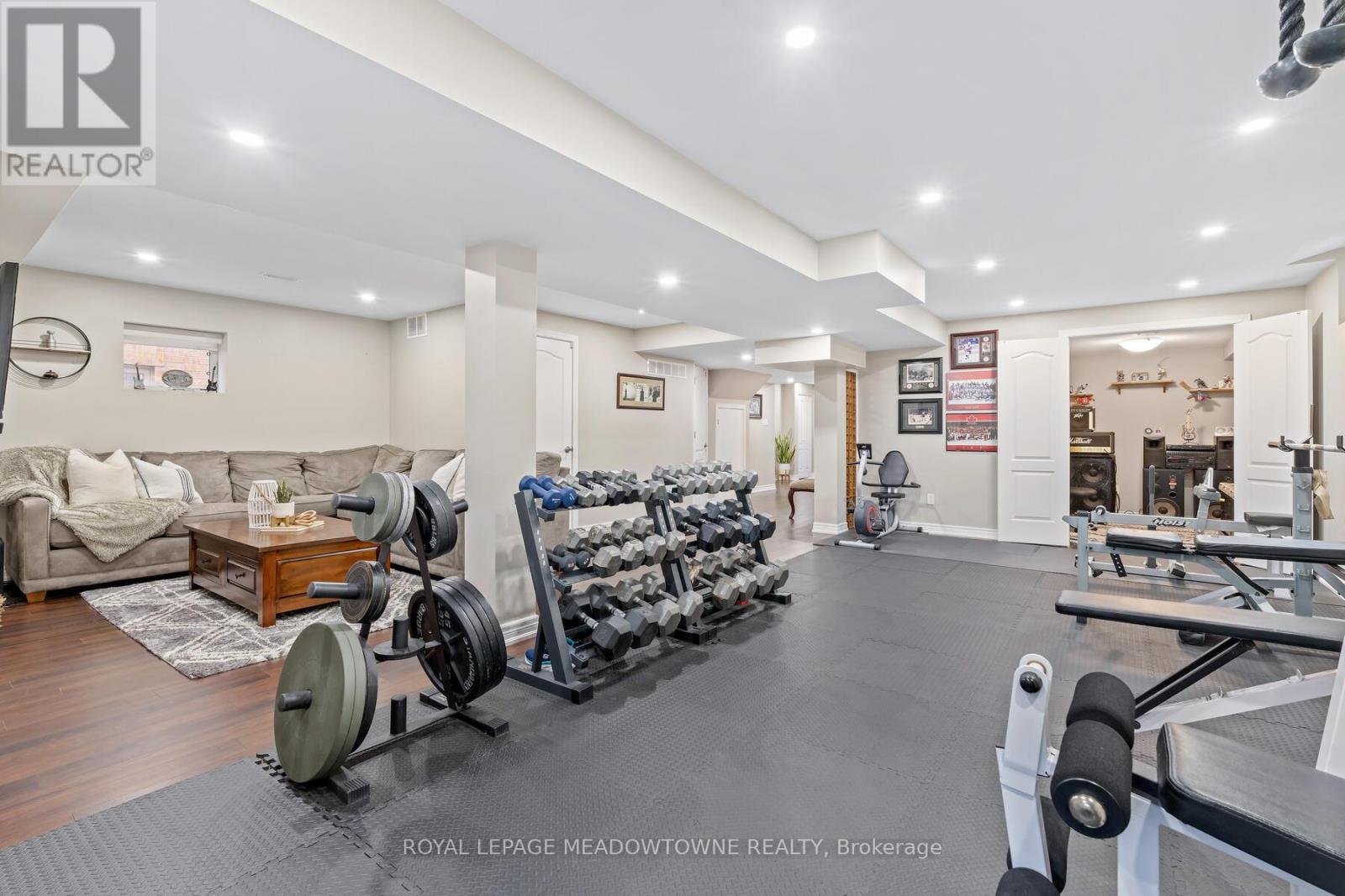 10 Silver Pond Drive, Halton Hills (Georgetown), Ontario  L7G 6L9 - Photo 35 - W12922512