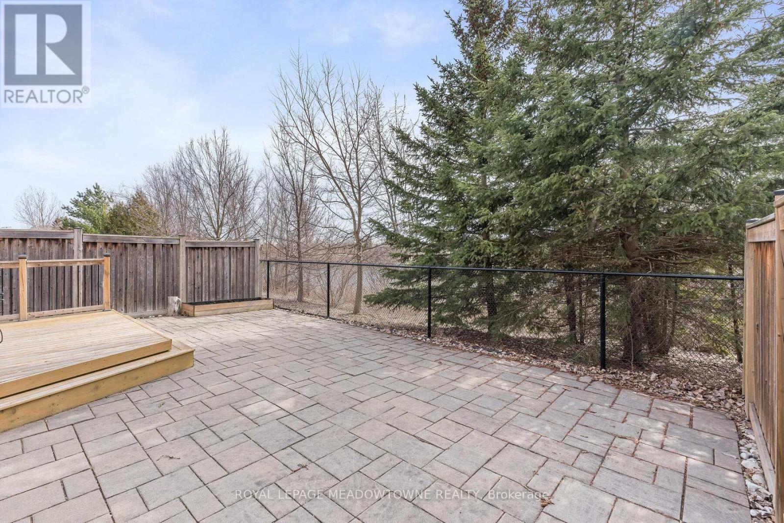 10 Silver Pond Drive, Halton Hills (Georgetown), Ontario  L7G 6L9 - Photo 48 - W12922512