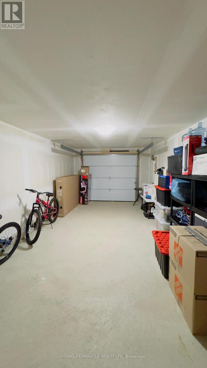 9 Briar Court, Halton Hills (Georgetown), Ontario  L7G 0P5 - Photo 36 - W12923634