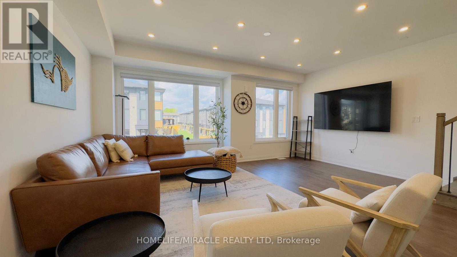 9 Briar Court, Halton Hills (Georgetown), Ontario  L7G 0P5 - Photo 5 - W12923634