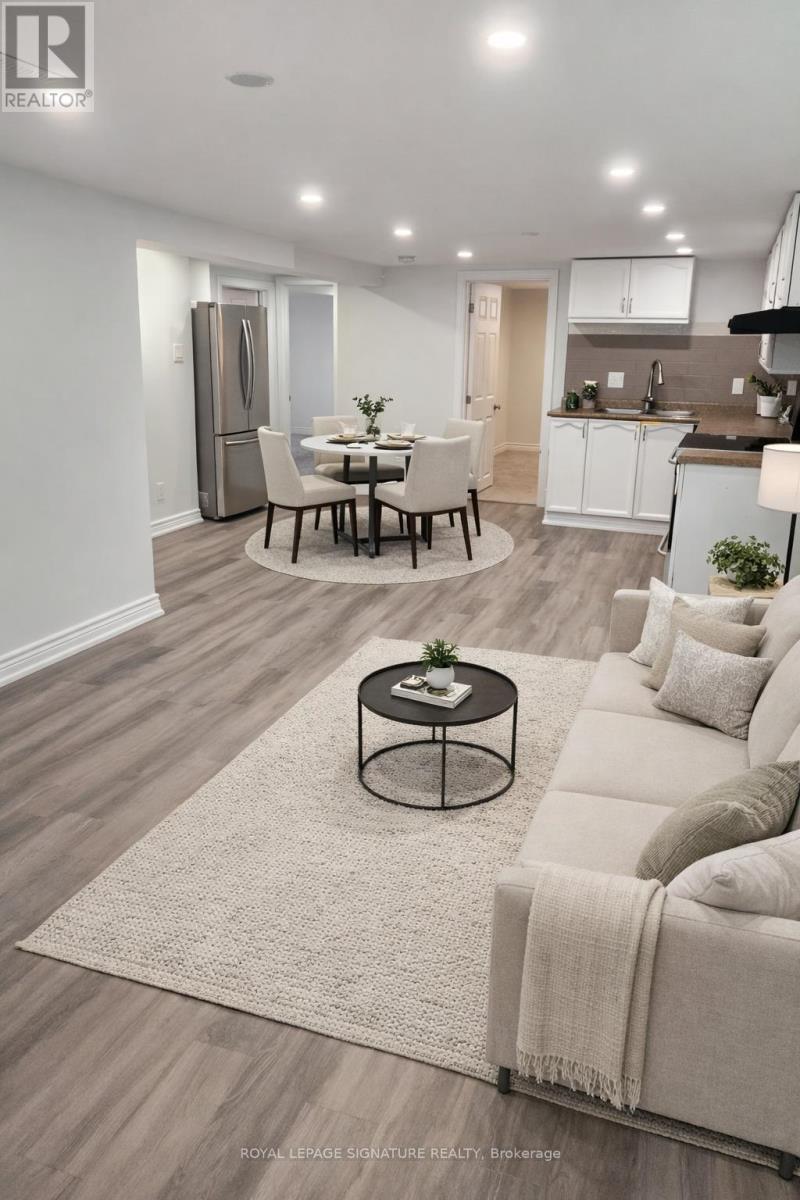 43 Mcintyre Crescent, Halton Hills (Georgetown), Ontario  L7G 1N5 - Photo 2 - W12923660