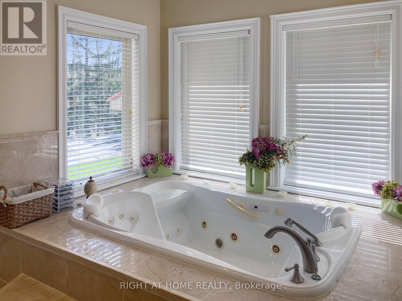 16282 27 Side Rd, Halton Hills (Rural Halton Hills), Ontario  L0P 1N0 - Photo 20 - W12924204