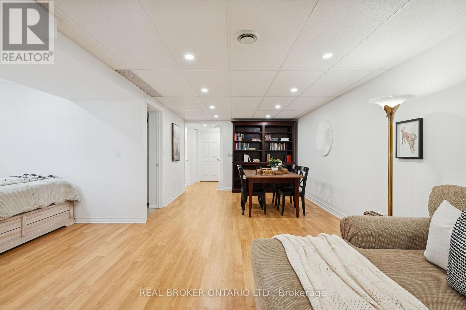 75 Doctor Moore Court, Halton Hills (Ac Acton), Ontario  L7J 3A6 - Photo 38 - W12924748