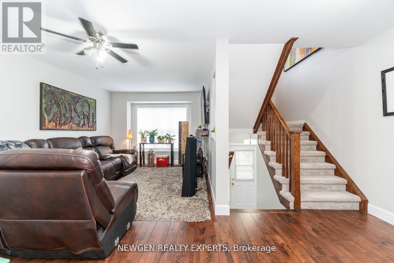 89 Seed House Lane, Halton Hills (Georgetown), Ontario  L7G 6K4 - Photo 12 - W12925714