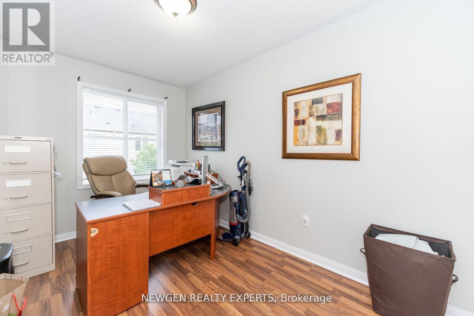 89 Seed House Lane, Halton Hills (Georgetown), Ontario  L7G 6K4 - Photo 14 - W12925714