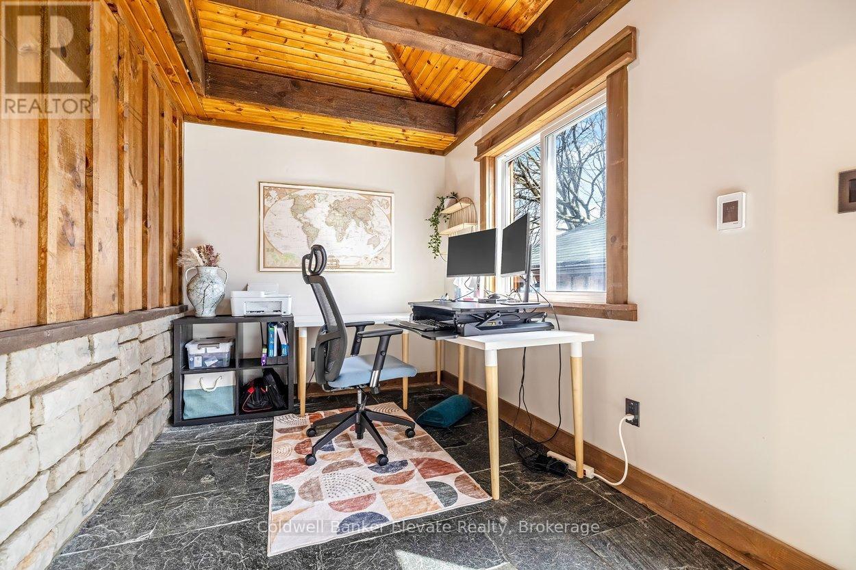 268 Peel Street, Halton Hills (Ac Acton), Ontario  L7J 1M8 - Photo 29 - W12925766