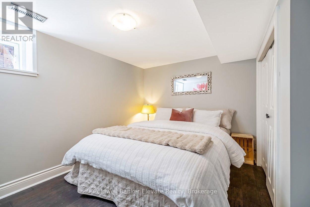 268 Peel Street, Halton Hills (Ac Acton), Ontario  L7J 1M8 - Photo 38 - W12925766