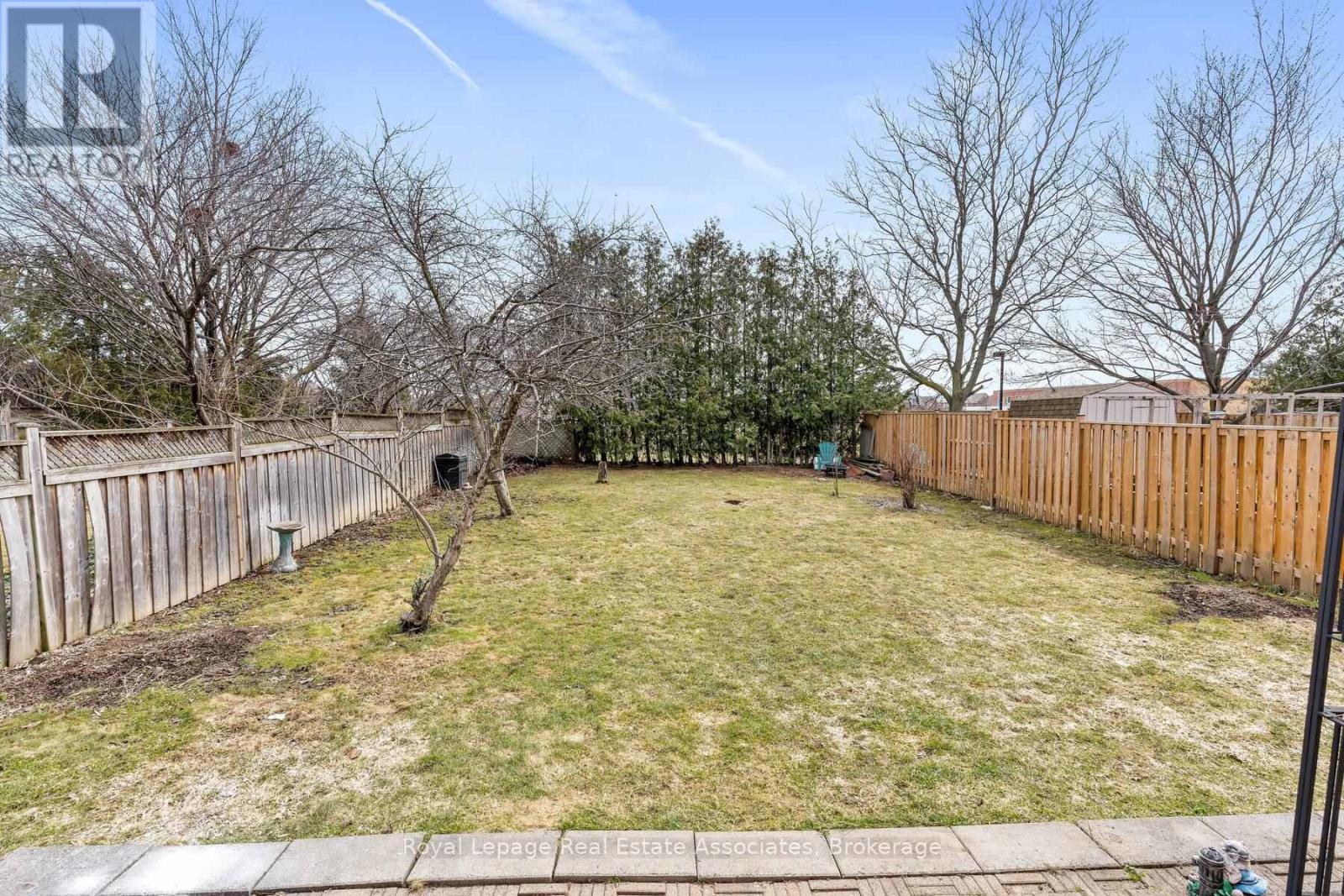 80 Lauchlin Crescent, Halton Hills (Georgetown), Ontario  L7G 5R5 - Photo 32 - W12927882