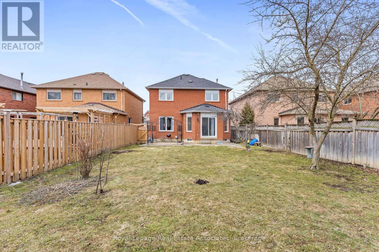 80 Lauchlin Crescent, Halton Hills (Georgetown), Ontario  L7G 5R5 - Photo 35 - W12927882