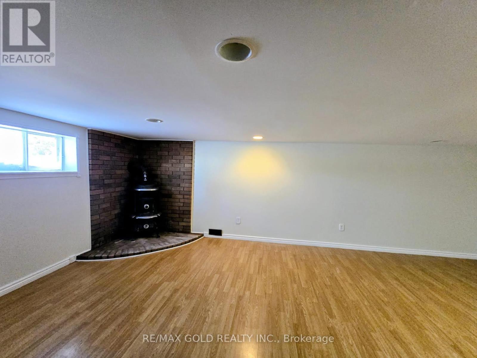 10512 Trafalgar Road, Halton Hills (Rural Halton Hills), Ontario  L7G 4S5 - Photo 8 - W12928468