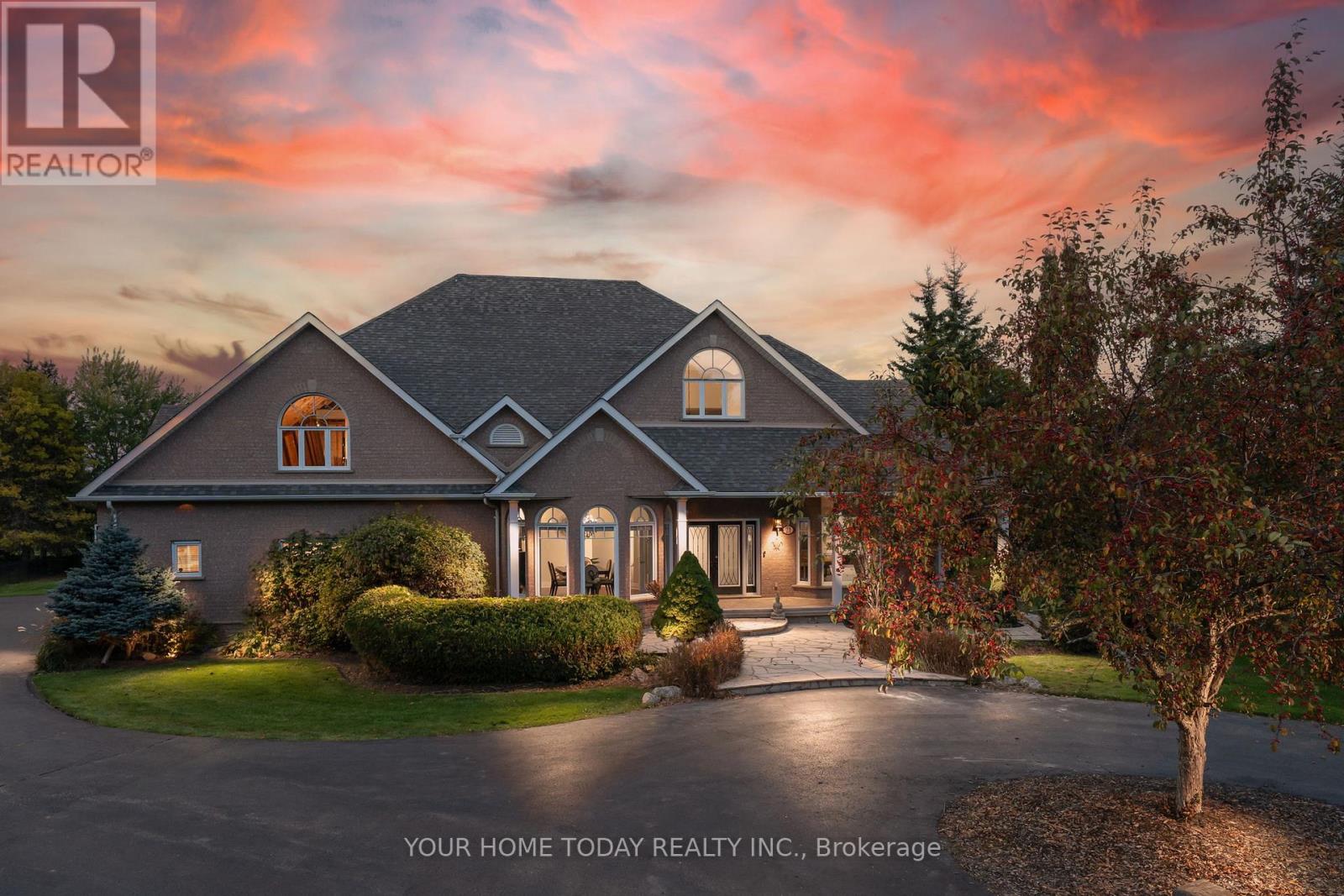 21 Turtle Lake Drive, Halton Hills (Rural Halton Hills), Ontario  L7J 2W7 - Photo 3 - W12928654