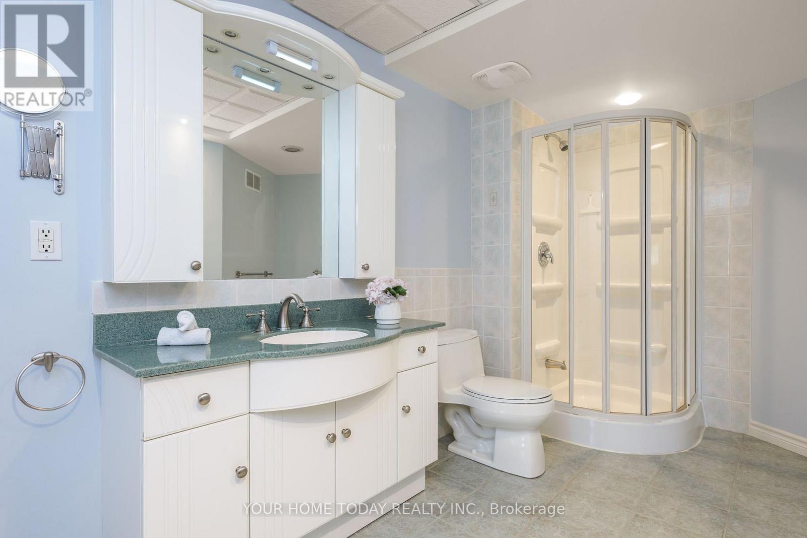 21 Turtle Lake Drive, Halton Hills (Rural Halton Hills), Ontario  L7J 2W7 - Photo 42 - W12928654