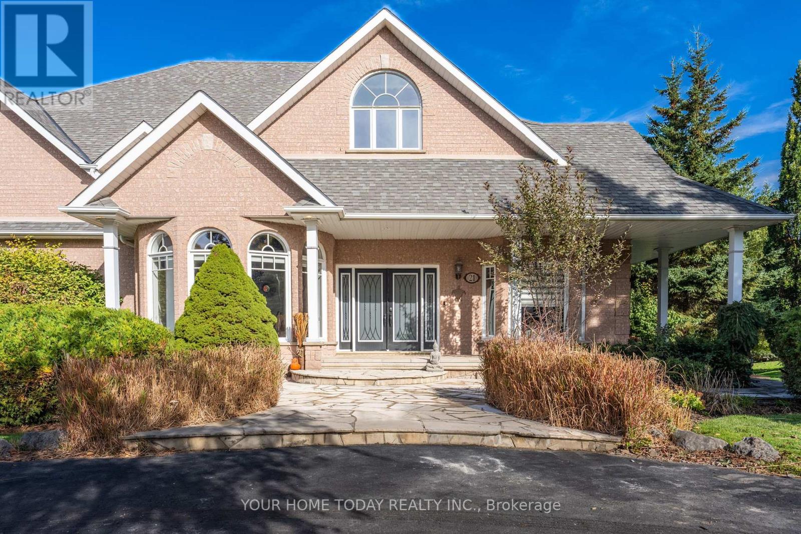 21 Turtle Lake Drive, Halton Hills (Rural Halton Hills), Ontario  L7J 2W7 - Photo 5 - W12928654