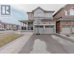 <div class="price">$1,499,900</div> 15351 Danby Road, Halton Hills (Georgetown)<br><div style="margin-bottom:8px;"><small>RE/MAX Gold Realty Inc.</small></div><div class='bed_bath'>6 Bed | 5 Bath</div>