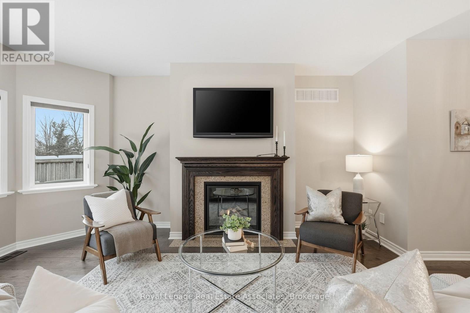 290 Eaton Street, Halton Hills (Georgetown), Ontario  L7G 6N8 - Photo 19 - W12929044