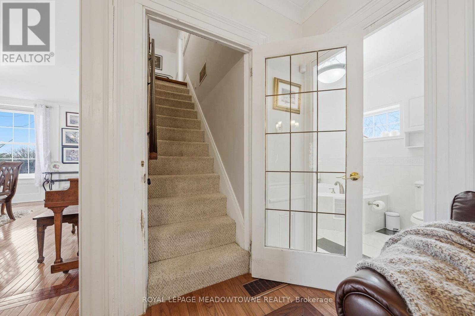 152 Confederation Street, Halton Hills (Glen Williams), Ontario  L7G 4S8 - Photo 31 - W12929054