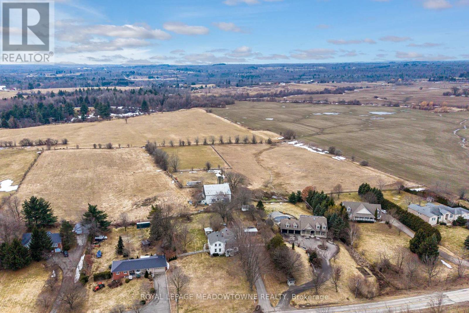 152 Confederation Street, Halton Hills (Glen Williams), Ontario  L7G 4S8 - Photo 1 - W12929066