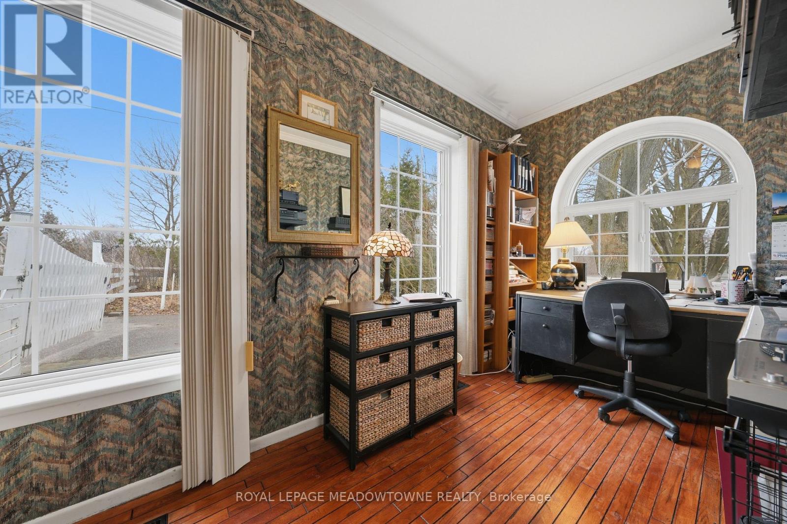 152 Confederation Street, Halton Hills (Glen Williams), Ontario  L7G 4S8 - Photo 13 - W12929066