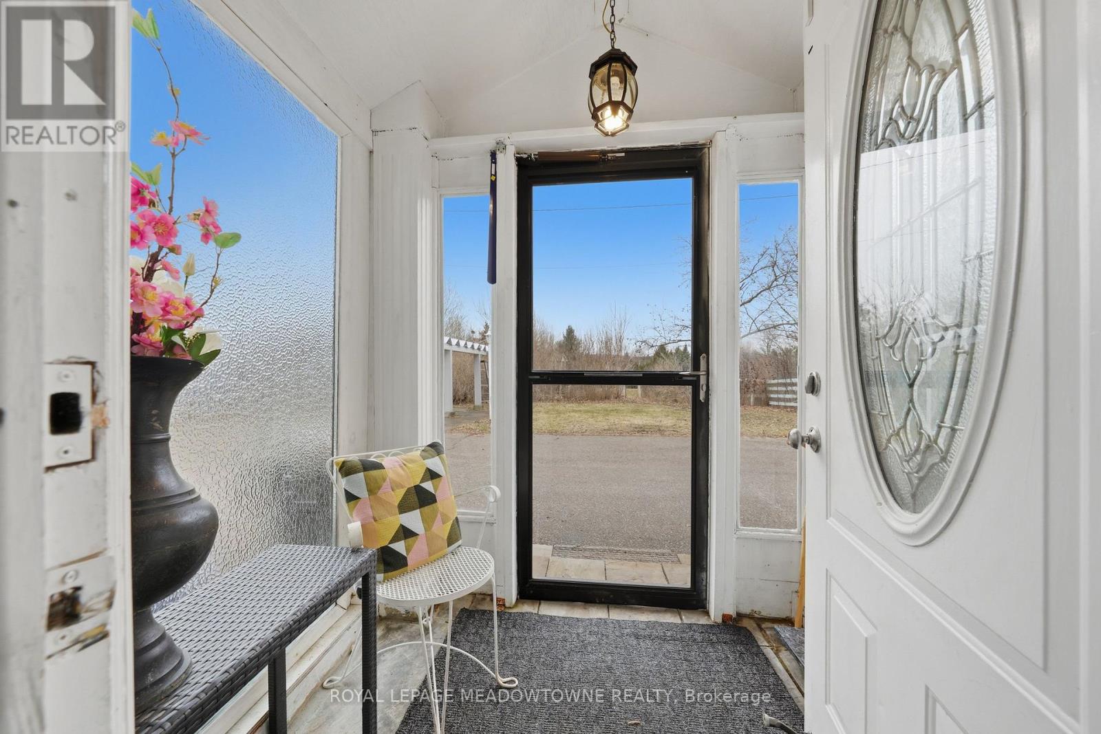 152 Confederation Street, Halton Hills (Glen Williams), Ontario  L7G 4S8 - Photo 14 - W12929066