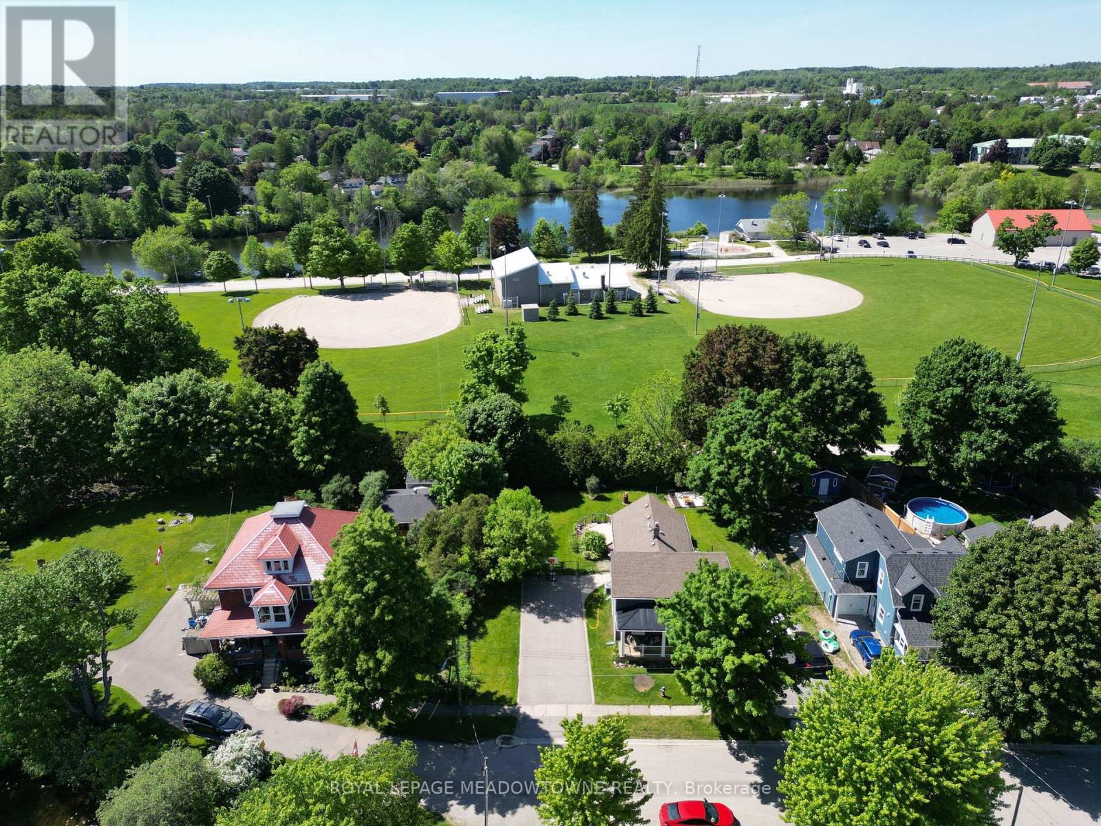 87 Lake Avenue, Halton Hills (Ac Acton), Ontario  L7J 1G1 - Photo 10 - W12930754