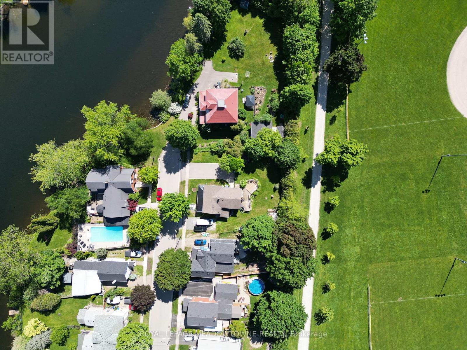 87 Lake Avenue, Halton Hills (Ac Acton), Ontario  L7J 1G1 - Photo 5 - W12930754