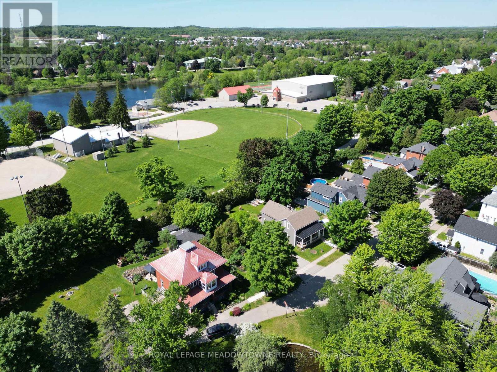 87 Lake Avenue, Halton Hills (Ac Acton), Ontario  L7J 1G1 - Photo 8 - W12930754