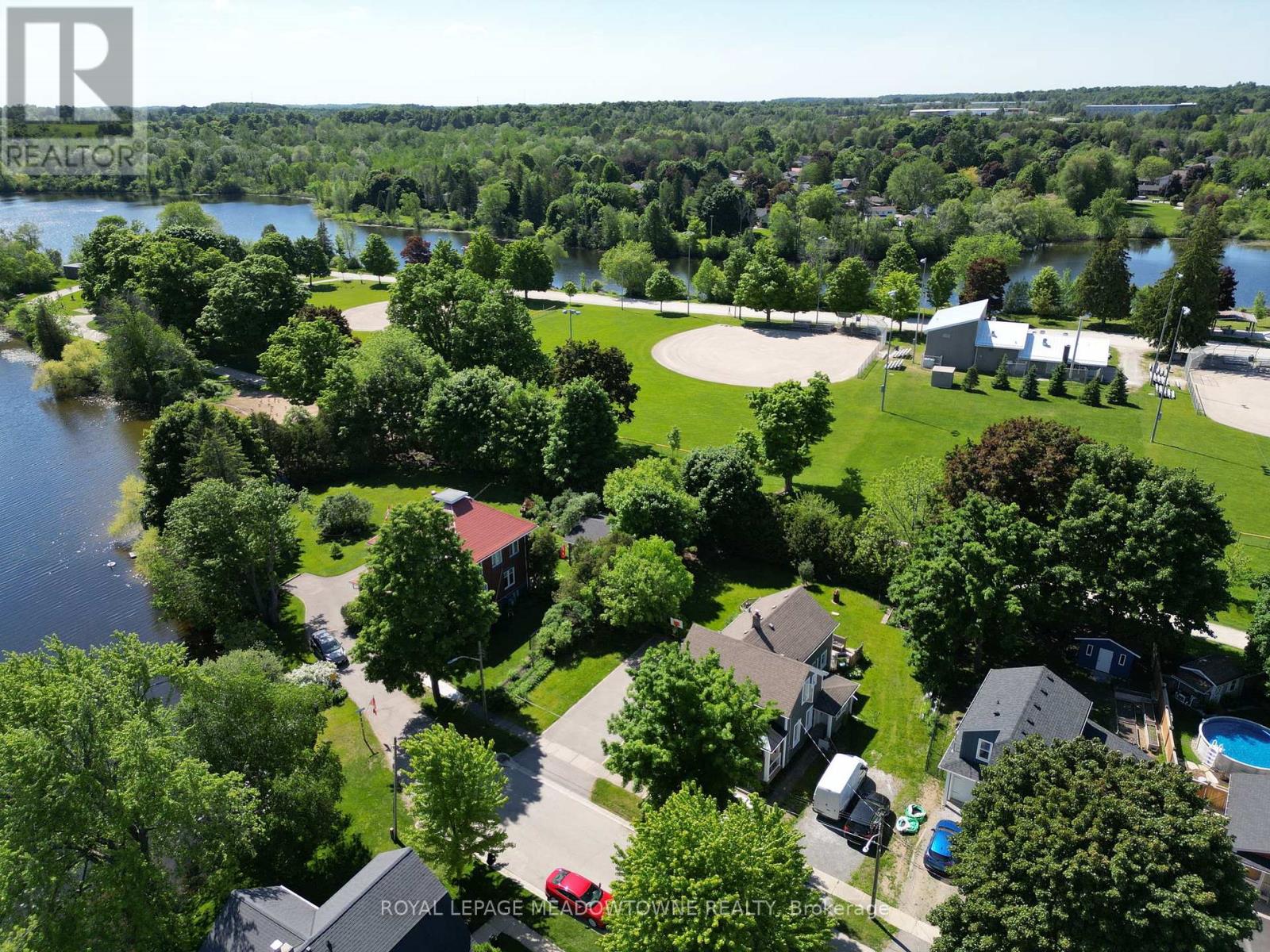 87 Lake Avenue, Halton Hills (Ac Acton), Ontario  L7J 1G1 - Photo 9 - W12930754