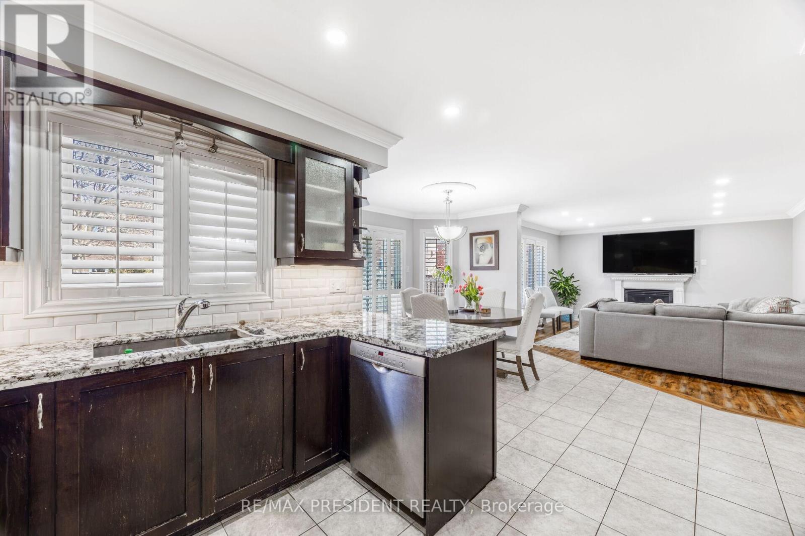 14 Samuel Crescent, Halton Hills (Georgetown), Ontario  L7G 5J2 - Photo 17 - W12932182