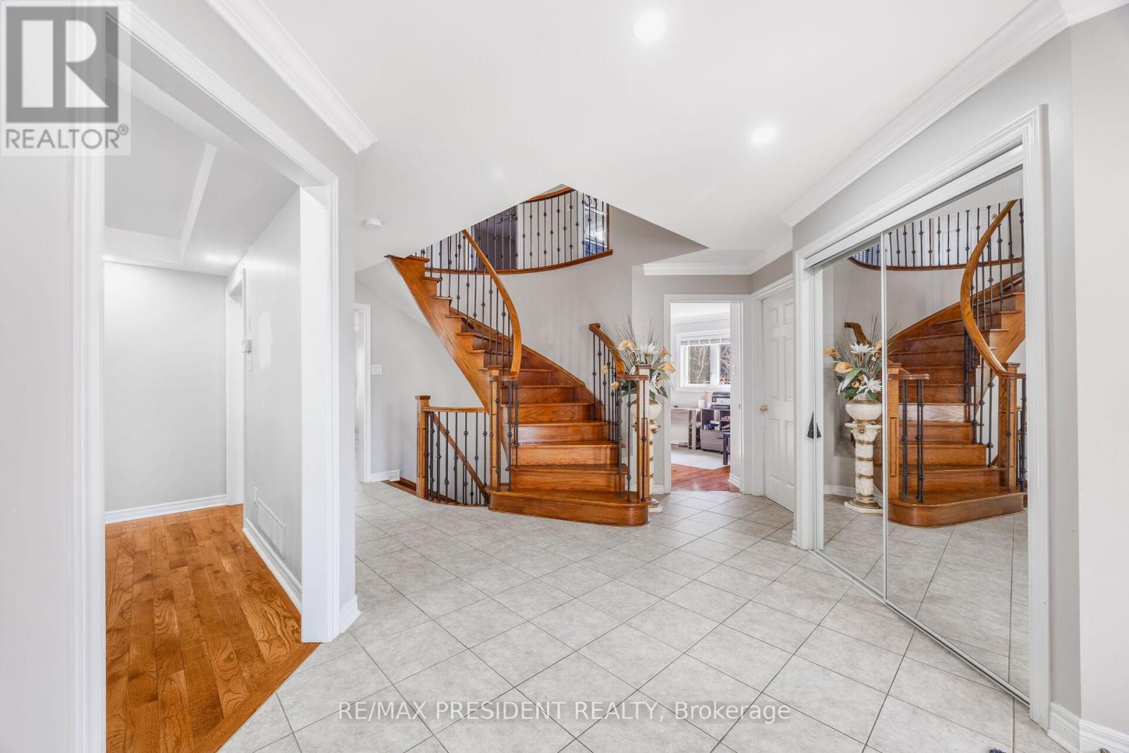 14 Samuel Crescent, Halton Hills (Georgetown), Ontario  L7G 5J2 - Photo 19 - W12932182