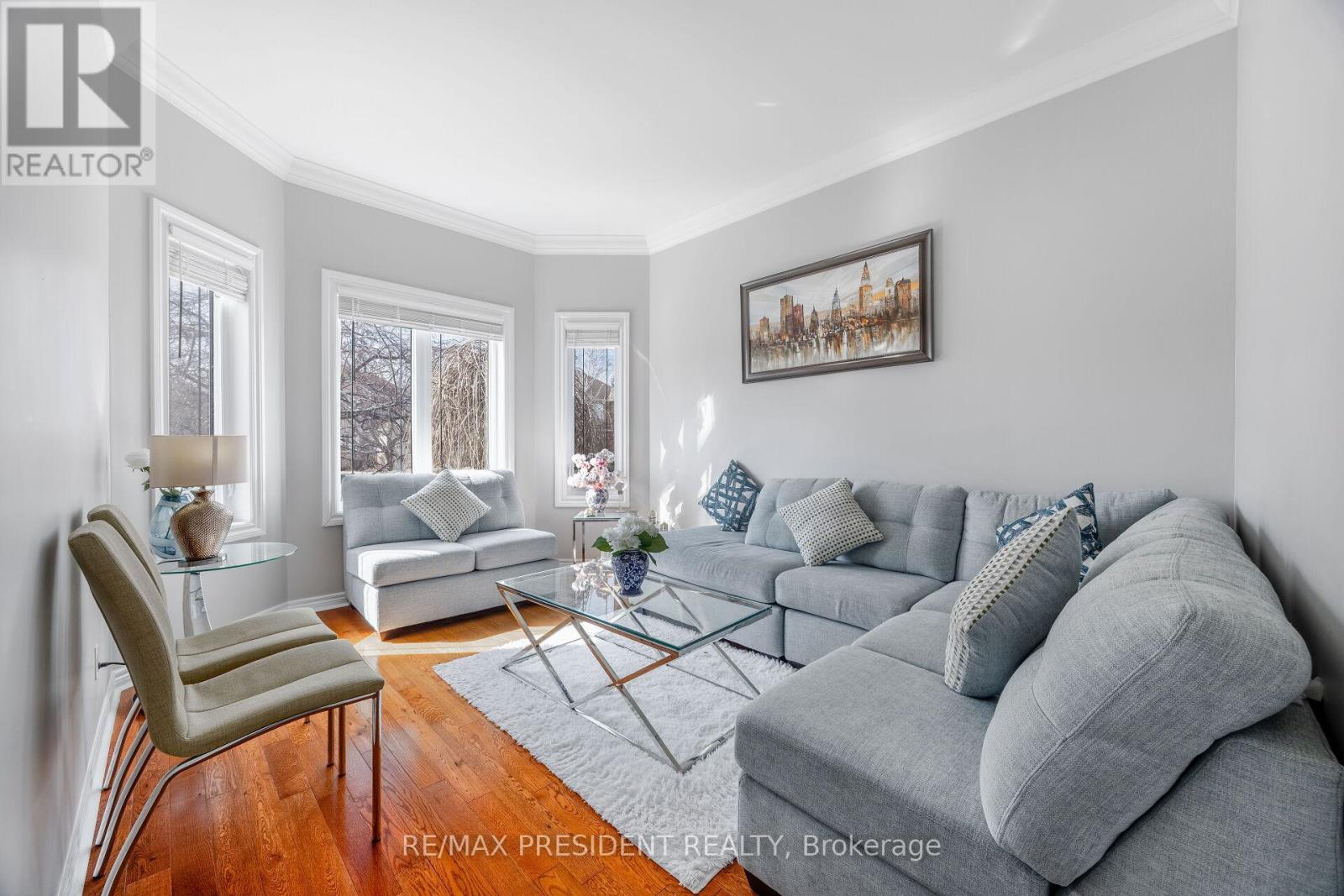 14 Samuel Crescent, Halton Hills (Georgetown), Ontario  L7G 5J2 - Photo 4 - W12932182