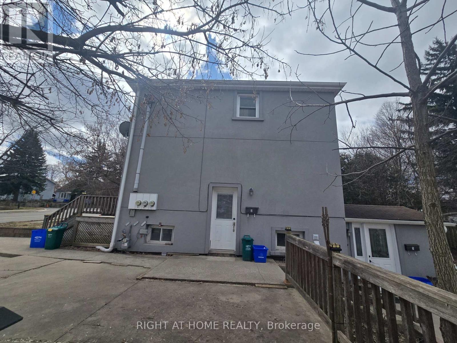 3 - 18 Ewing Street, Halton Hills (Georgetown), Ontario  L7G 2P7 - Photo 1 - W12933412