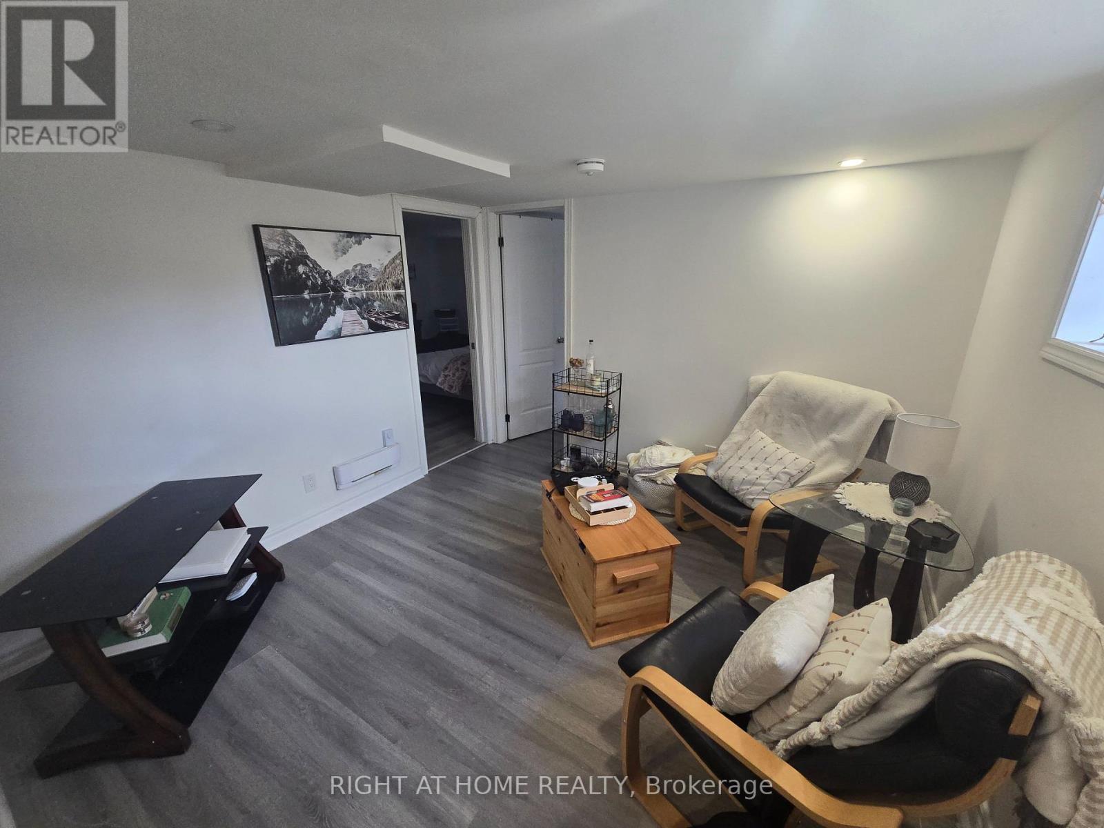 3 - 18 Ewing Street, Halton Hills (Georgetown), Ontario  L7G 2P7 - Photo 10 - W12933412