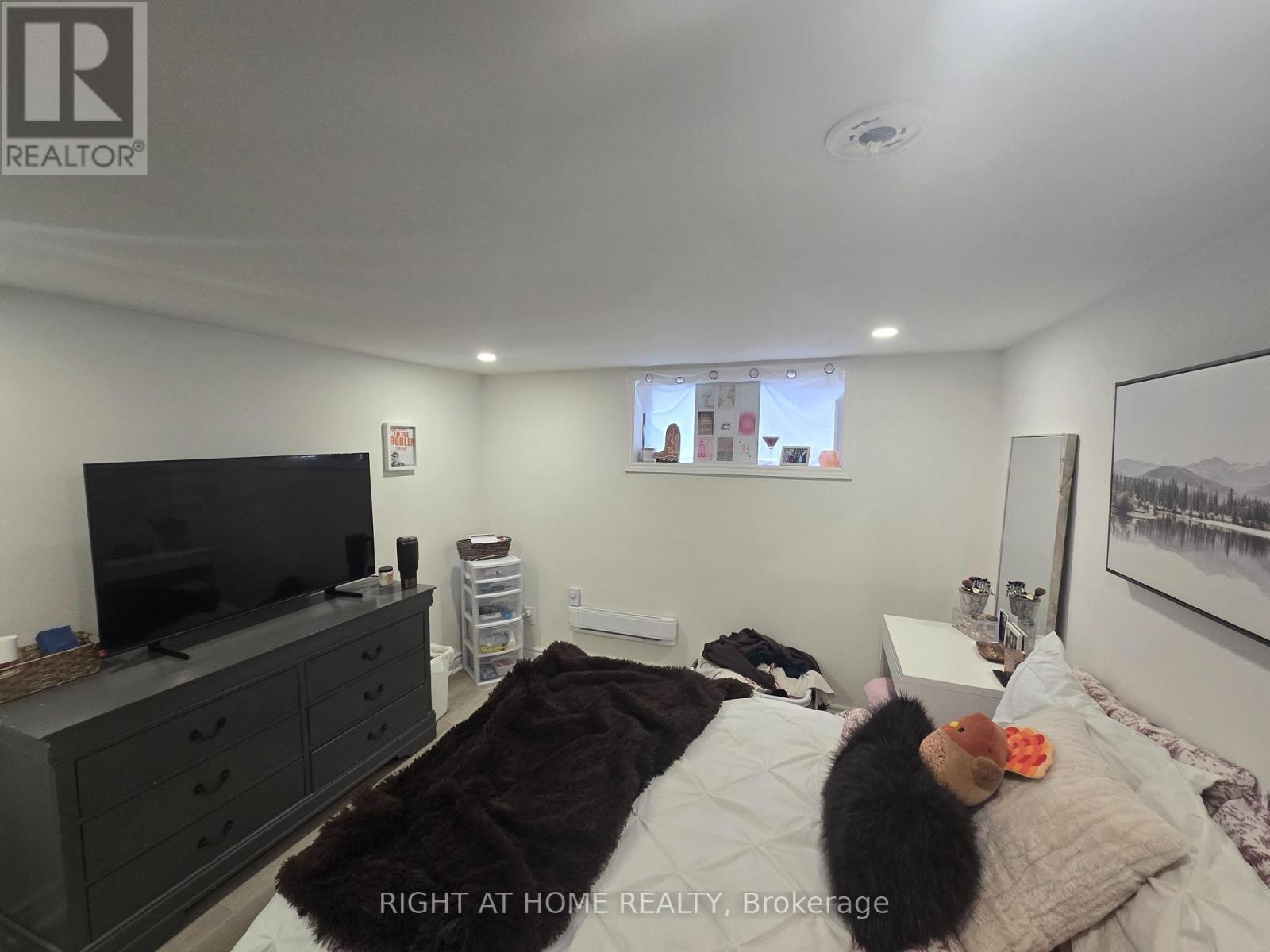 3 - 18 Ewing Street, Halton Hills (Georgetown), Ontario  L7G 2P7 - Photo 11 - W12933412