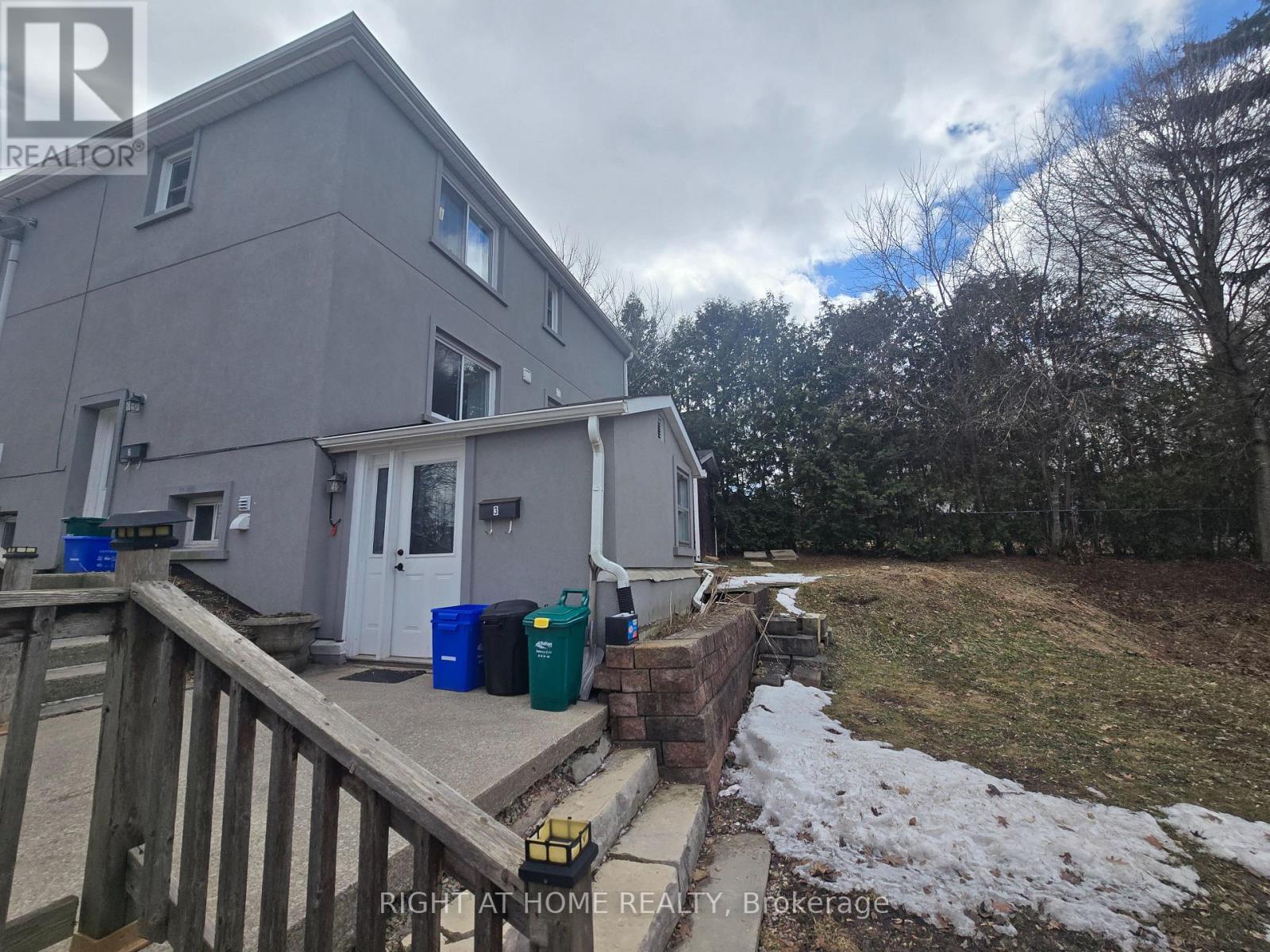 3 - 18 Ewing Street, Halton Hills (Georgetown), Ontario  L7G 2P7 - Photo 2 - W12933412