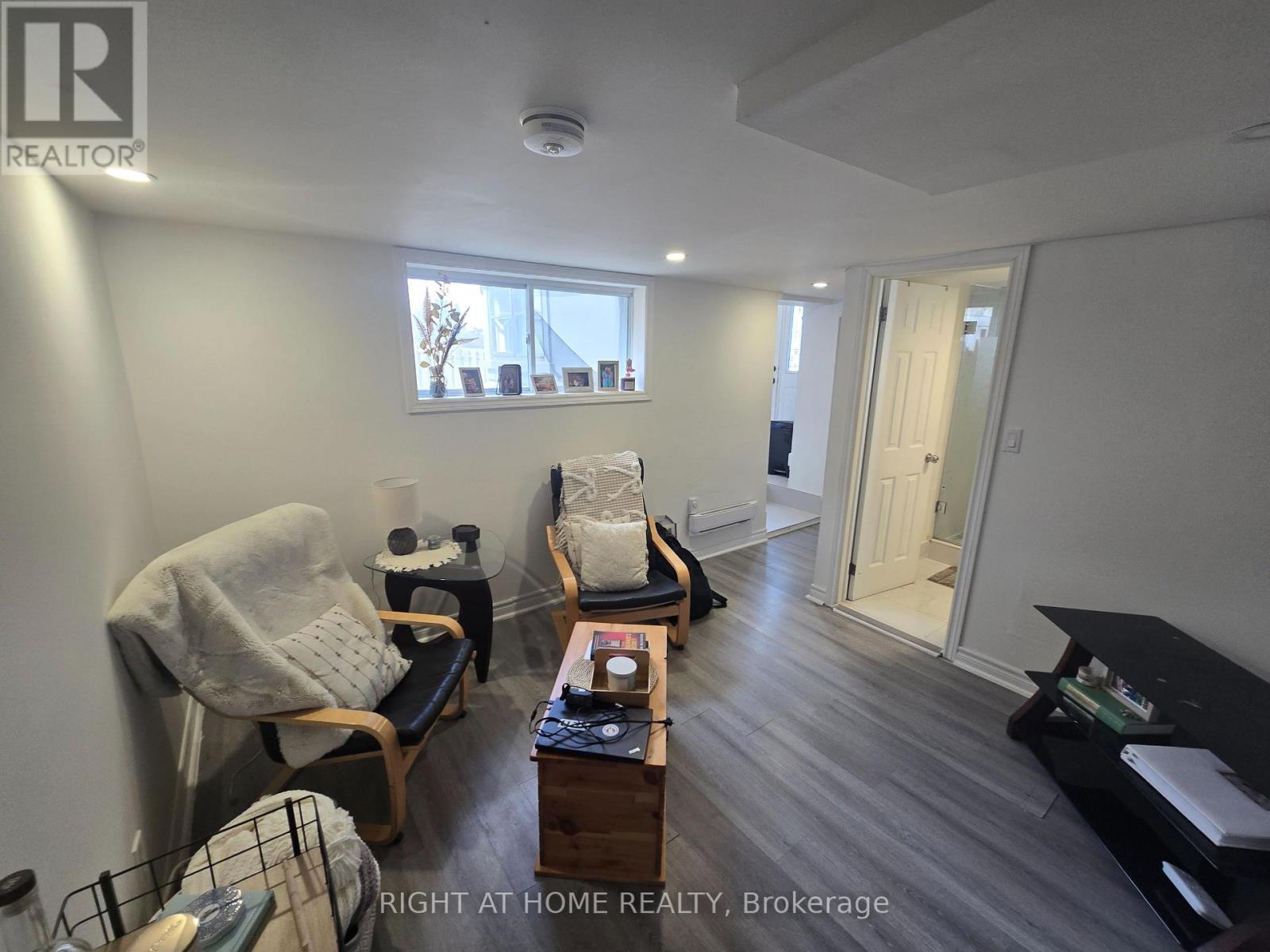 3 - 18 Ewing Street, Halton Hills (Georgetown), Ontario  L7G 2P7 - Photo 9 - W12933412