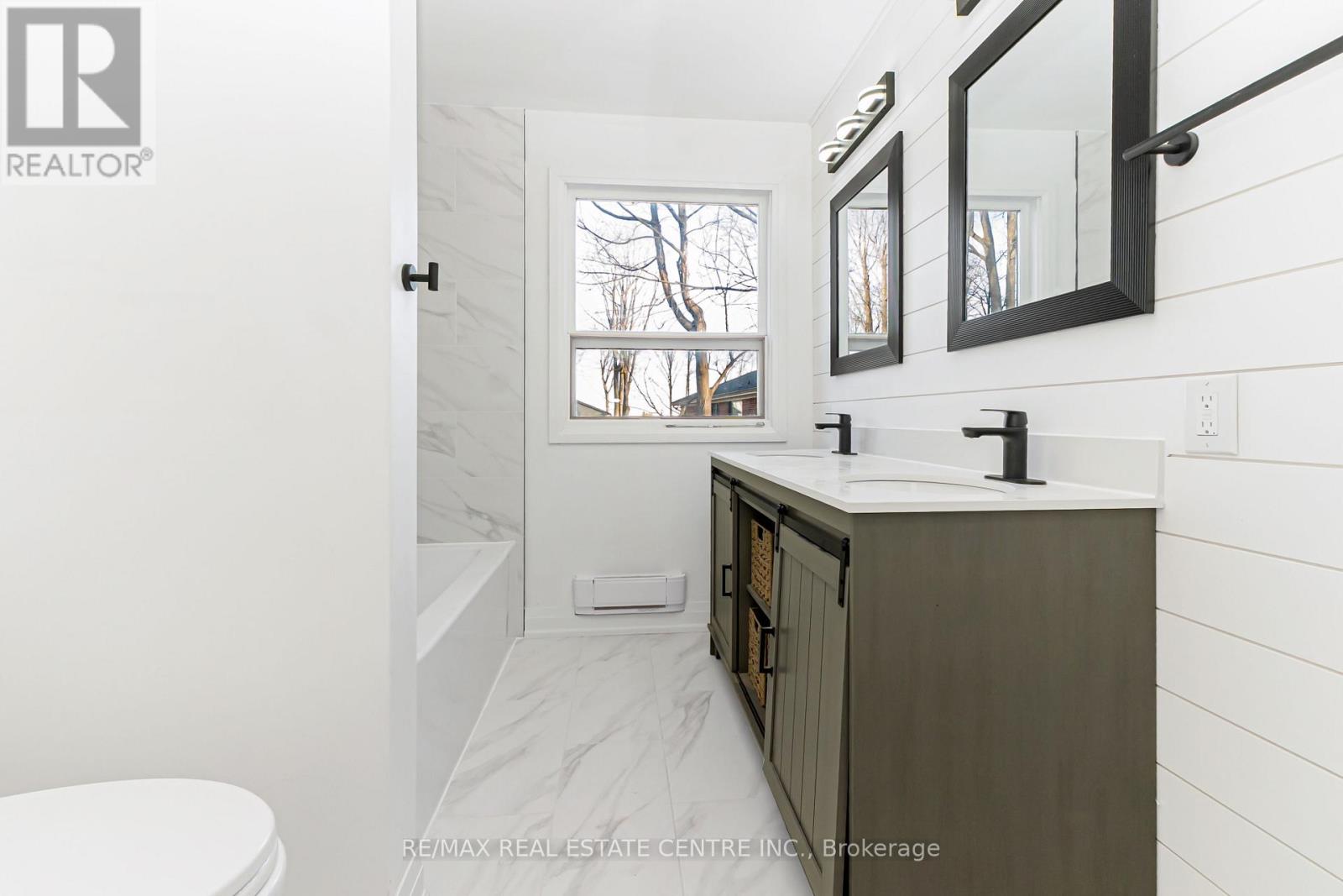 8449 8th Line, Halton Hills (Rural Halton Hills), Ontario  L7G 4S5 - Photo 23 - W12933428