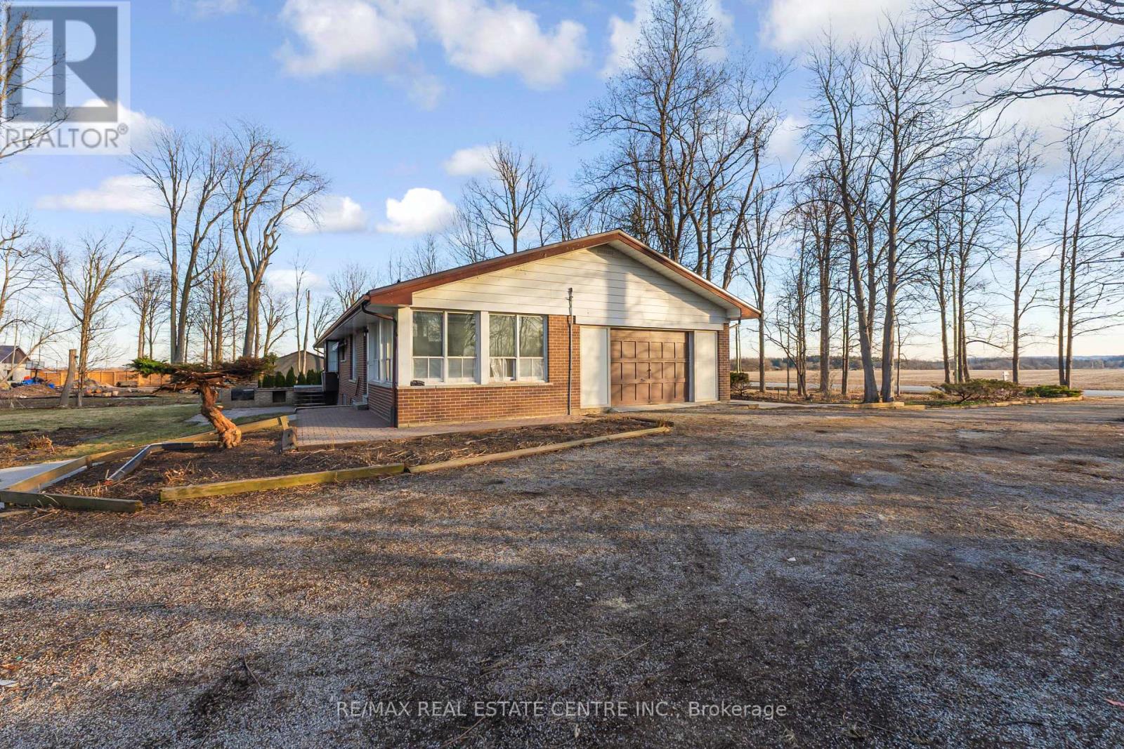 8449 8th Line, Halton Hills (Rural Halton Hills), Ontario  L7G 4S5 - Photo 32 - W12933428