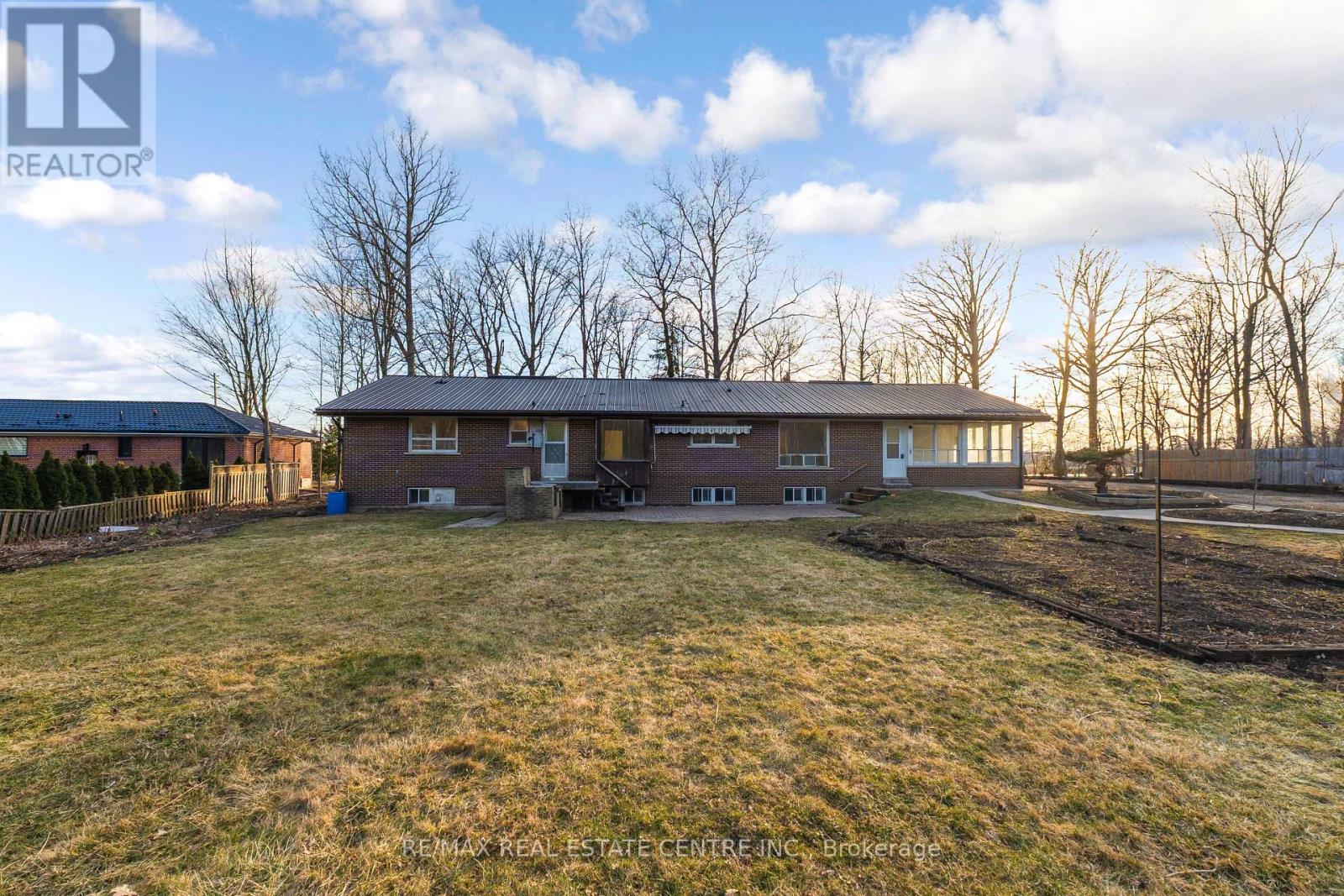 8449 8th Line, Halton Hills (Rural Halton Hills), Ontario  L7G 4S5 - Photo 46 - W12933428