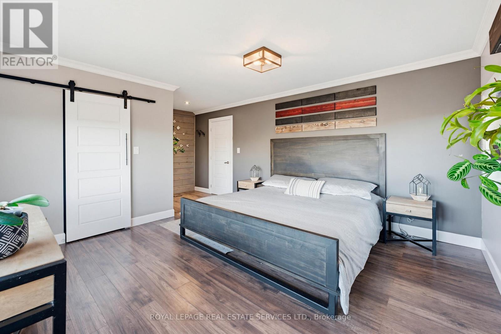 18 Cherry Street, Halton Hills (Georgetown), Ontario  L7G 3J8 - Photo 13 - W12933612