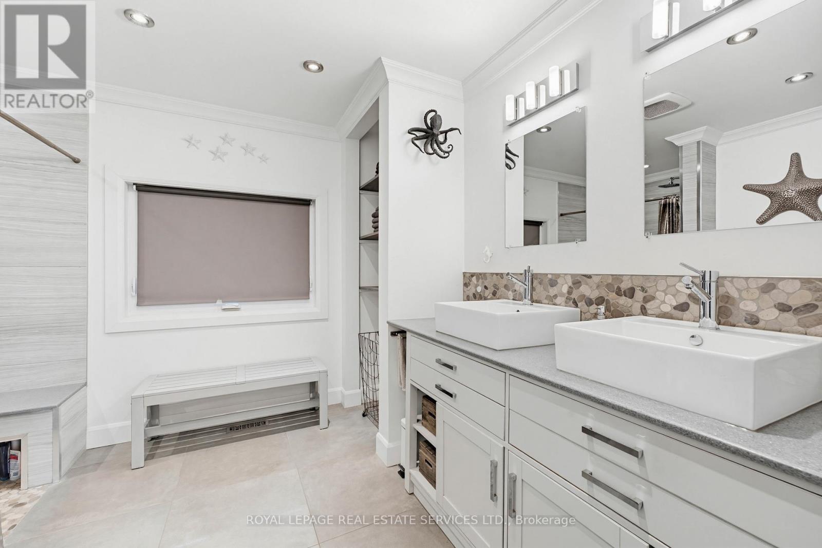 18 Cherry Street, Halton Hills (Georgetown), Ontario  L7G 3J8 - Photo 23 - W12933612