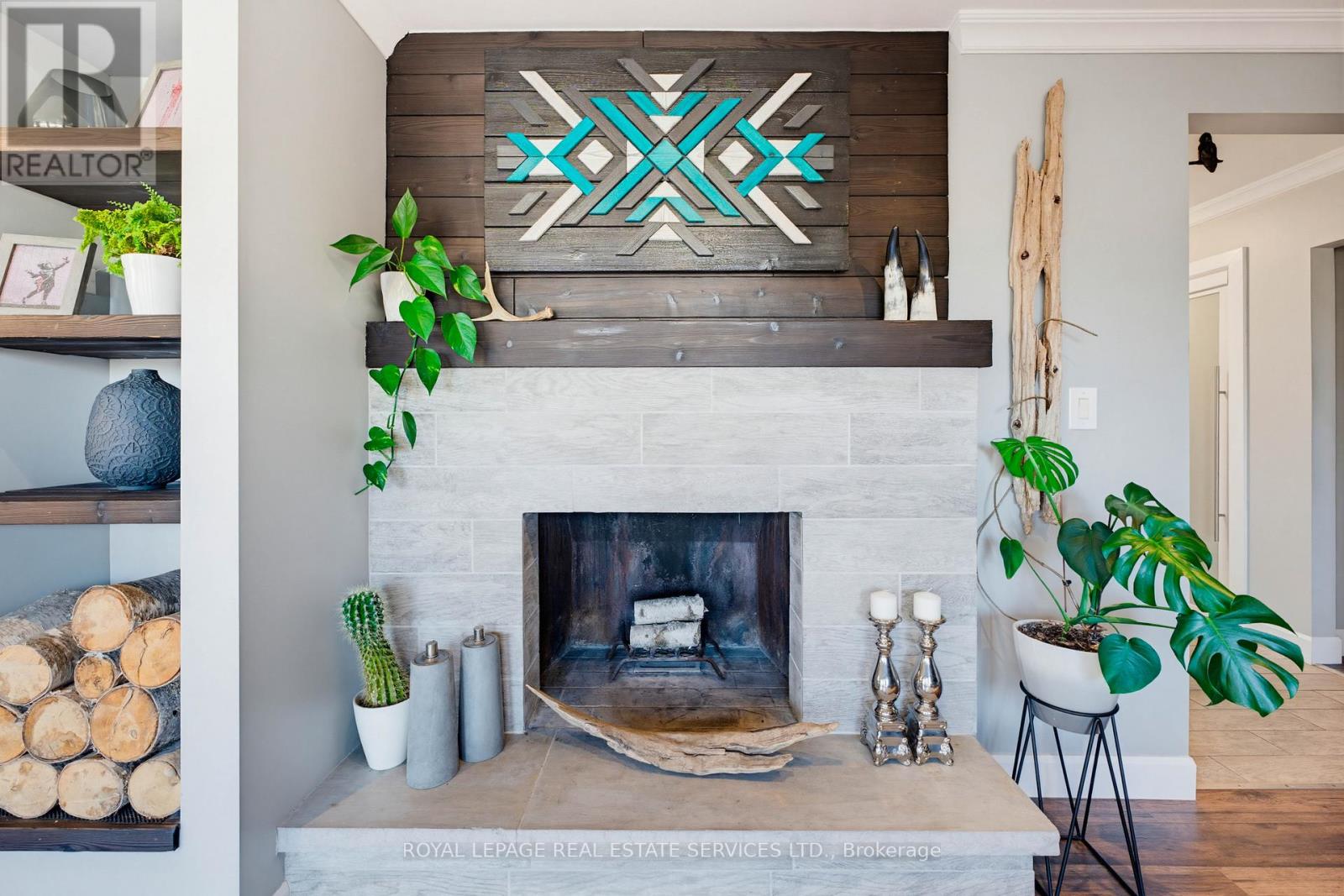 18 Cherry Street, Halton Hills (Georgetown), Ontario  L7G 3J8 - Photo 7 - W12933612