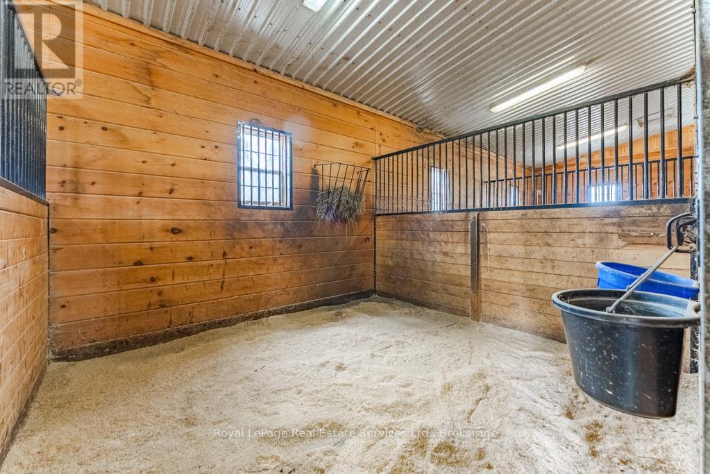 13403 Second Line, Milton (Campbellville), Ontario  L0P 1B0 - Photo 33 - W12934300
