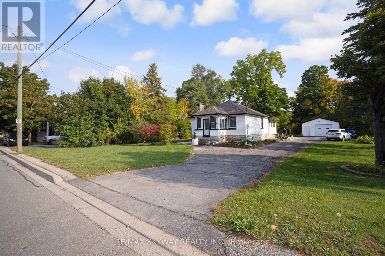 45 Confederation Street, Halton Hills (Glen Williams), Ontario  L7G 3R4 - Photo 10 - W12936932